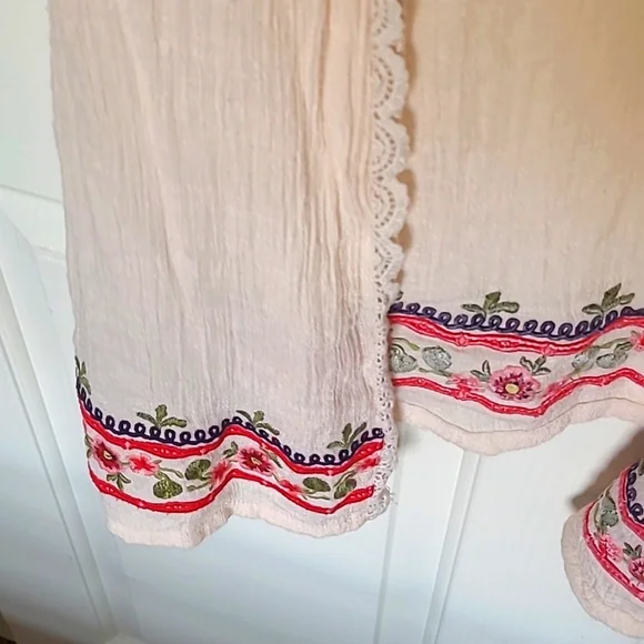 Floral Embroidered Kimono - Cream - Picture 4 of 13